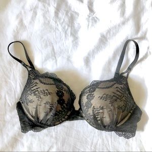 Victoria's Secret Plunge Pushup Bra 34B